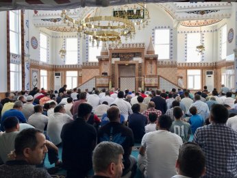 Cami cemaatinden  Büyükakın’a teşekkür