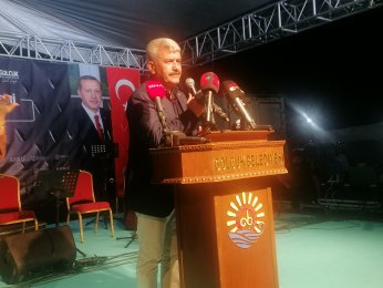 Deprem şehitleri dualarla anıldı