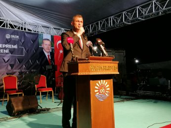 Deprem şehitleri dualarla anıldı