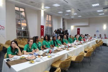 İzmit’in perilerinden muhteşem tanıtım