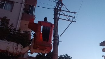 Bina duman doldu, mahsur kalanları itfaiye kurtardı