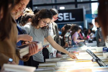 Kitap fuarında dev kadro