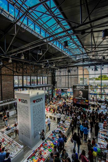 Kitap fuarında dev kadro