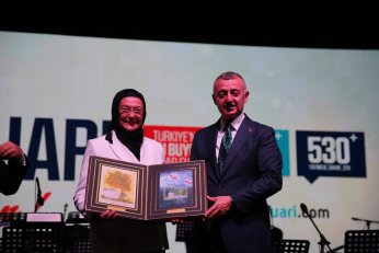 Kitap fuarına görkemli açılış