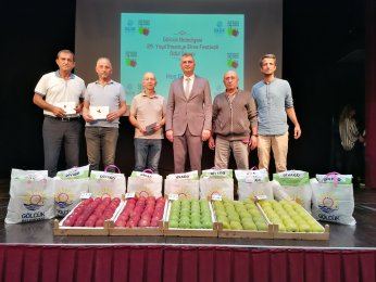 Elma Festivali’nde ödüller verildi