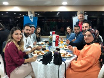 Turkuaz, Uzer Makina’yı boğazda ağırladı