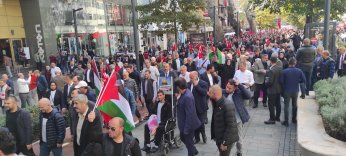 Binlerce kişi İsrail'e tepki için sokağa döküldü