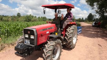 Büyükşehirle çiftçinin yolu hep açık