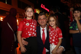 Gölcük’te fener alayı coşkusu