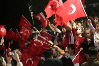 Gölcük’te fener alayı coşkusu