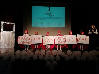 Öğrenciler Kızılay’ı anlattı