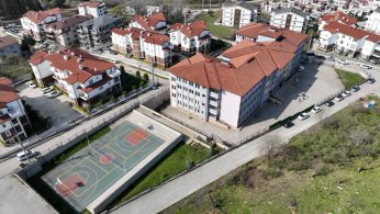 Sezer, okullardaki çalışmaları inceledi