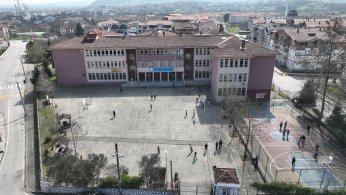 Sezer, okullardaki çalışmaları inceledi