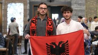 ‘Bir ihtiyacınız olursa Tahir amcanız var’