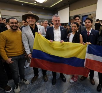 ‘Bir ihtiyacınız olursa Tahir amcanız var’