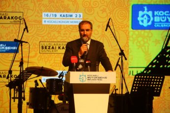 Sezai Karakoç şiirleriyle anıldı