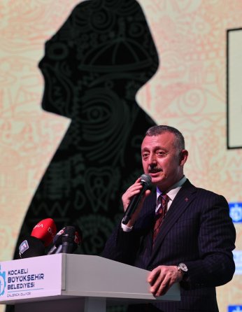 Sezai Karakoç şiirleriyle anıldı