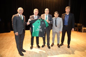 Körfez'de muhteşem söyleşi