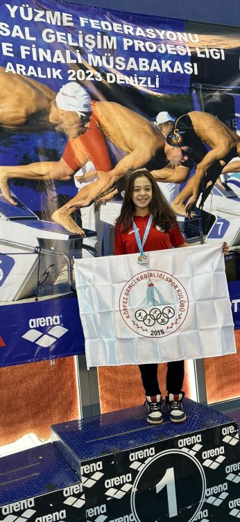 Körfezli yüzücülerden yeni şampiyonluklar 