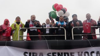 Yağmur altında Filistin için tek yürek oldular