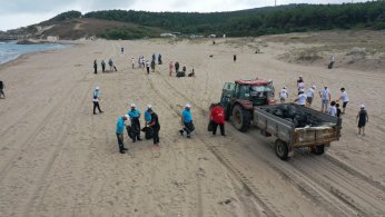 Dere, deniz ve kıyılardan 49 kamyon katı atık