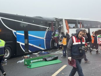 Zincirleme kazada 10 kişi öldü, 57 kişi yaralandı