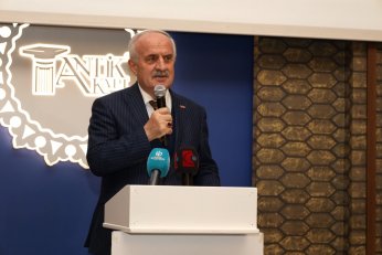 ‘Kentsel dönüşümü fırsata çevirmeliyiz’