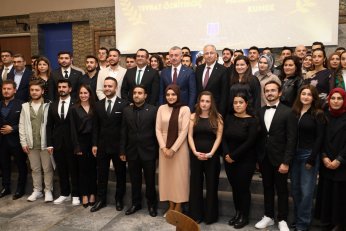 ‘Kentsel dönüşümü fırsata çevirmeliyiz’