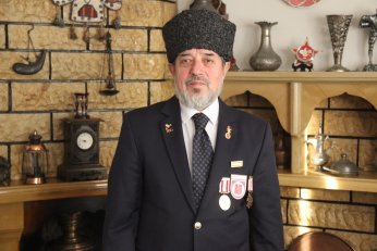 Kıbrıs gazisi, evini adeta müzeye çevirdi