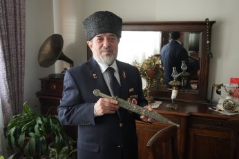 Kıbrıs gazisi, evini adeta müzeye çevirdi