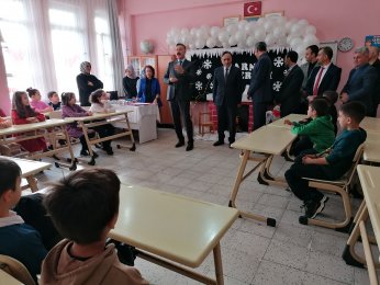 Öğrenciler karne heyecanı yaşadı