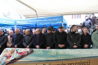 Kolaylı’nın annesine son görev