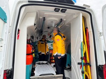 112 Acil Sağlık filosuna 4 yeni ambulans katıldı