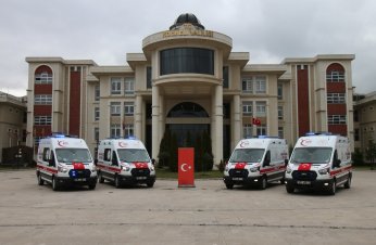 112 Acil Sağlık filosuna 4 yeni ambulans katıldı
