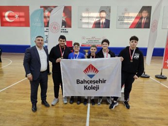 Oryantiring yarışları Gölcük'te yapıldı