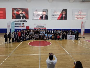 Oryantiring yarışları Gölcük'te yapıldı