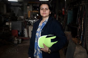 Eşini kanserden kaybetti, atölyenin başına geçti