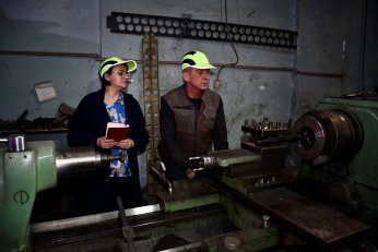 Eşini kanserden kaybetti, atölyenin başına geçti