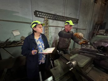 Eşini kanserden kaybetti, atölyenin başına geçti