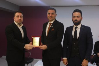 Ünlü konuklar panelde buluştu 