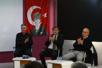 Ünlü konuklar panelde buluştu 
