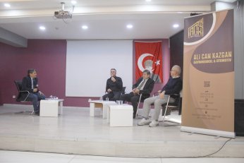 Ünlü konuklar panelde buluştu 