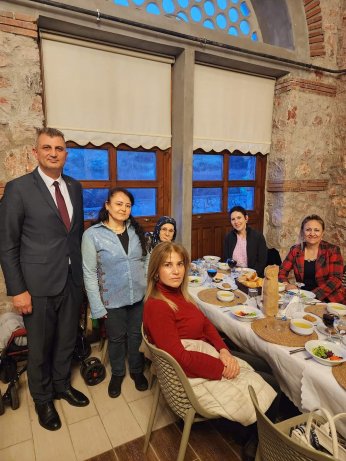 Sezer, berber ve kuaförlerle buluştu