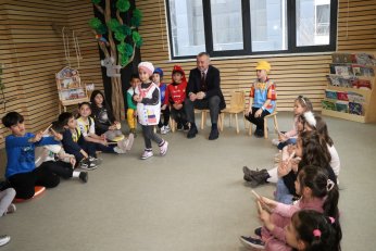 Büyükakın, çocukların Ramazan şenliğine katıldı