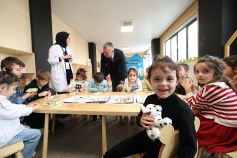 Büyükakın, çocukların Ramazan şenliğine katıldı