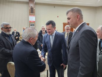 Sezer, şehit aileleri ile iftarda buluştu