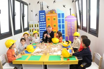 Büyükakın, Lokomotif Köy’de çocuklarla buluştu