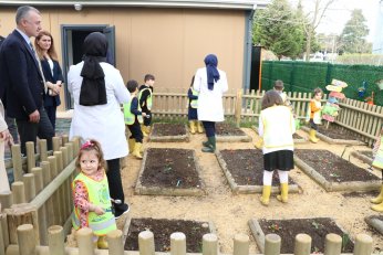 Büyükakın, Lokomotif Köy’de çocuklarla buluştu