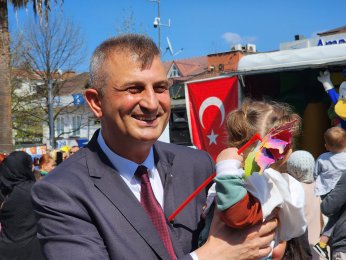 Çocuklar bayram coşkusunu Anıtpark’ta yaşadı