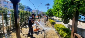 Büyükşehir, çocuk parklarını bakıma aldı